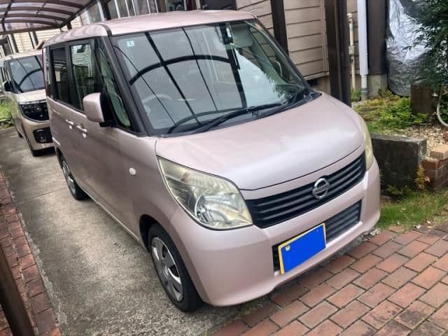 NISSAN