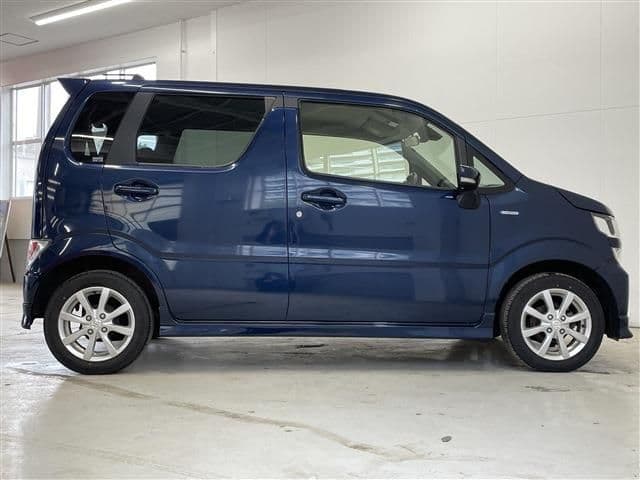 Car thumbnail 4