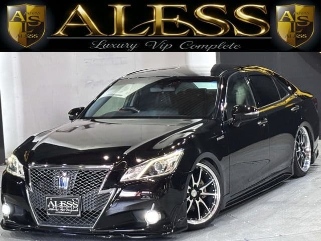 TOYOTA CROWN sedan hybrid