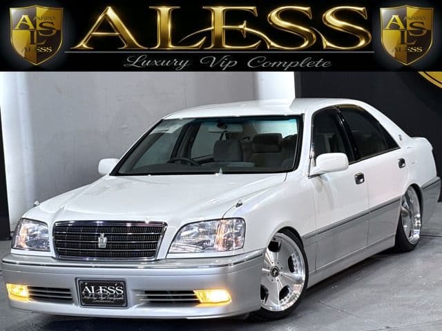 TOYOTA CROWN sedan