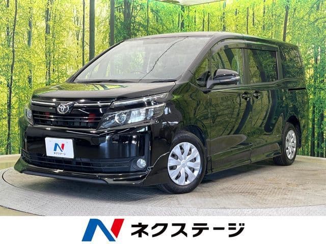 TOYOTA VOXY 4WD