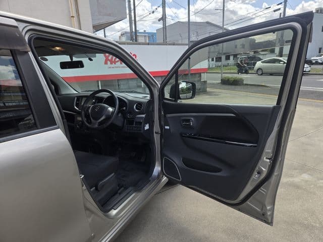 Car thumbnail 4