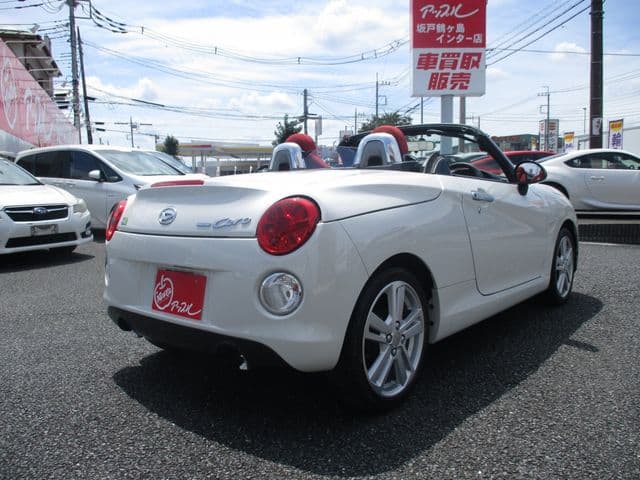 Car thumbnail 3