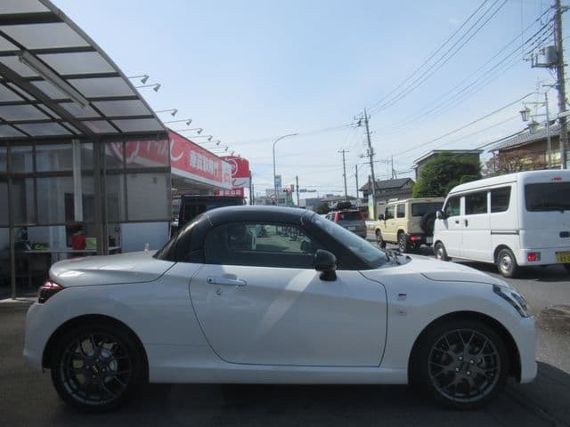 Car thumbnail 4