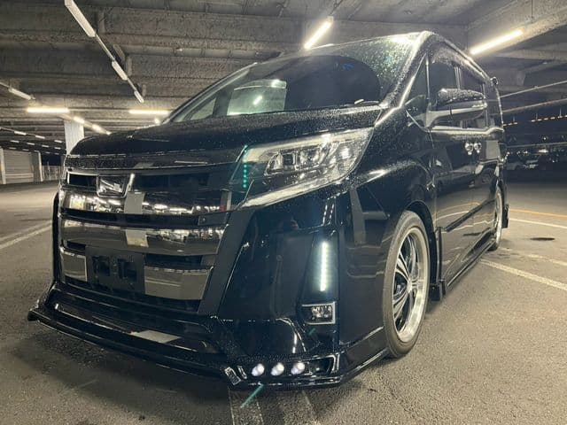 Car thumbnail 4