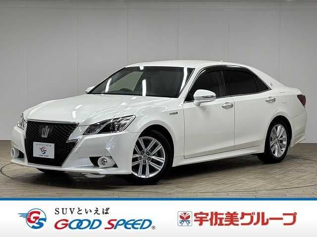 TOYOTA CROWN sedan hybrid