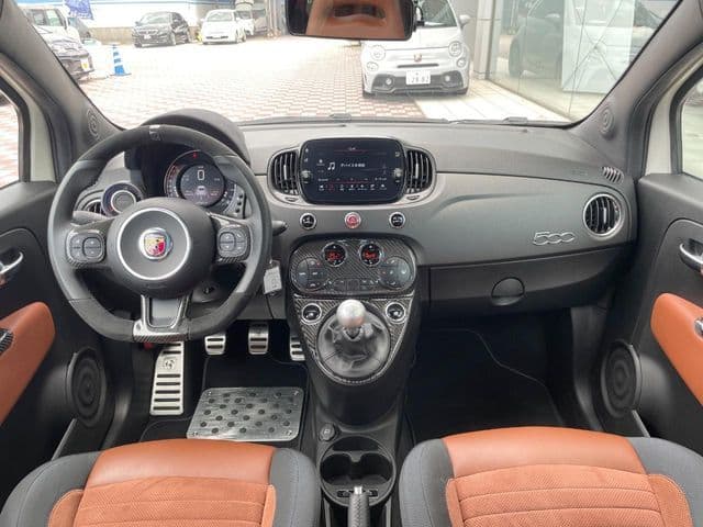 Car thumbnail 2