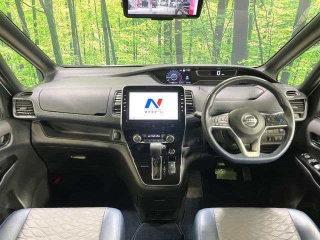 NISSAN