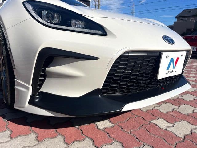 Car thumbnail 4