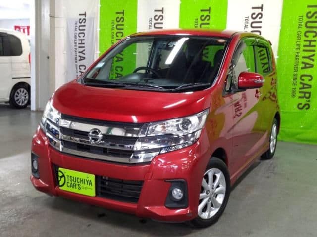 NISSAN