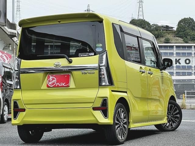 Car thumbnail 4