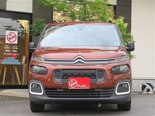 Car thumbnail 2