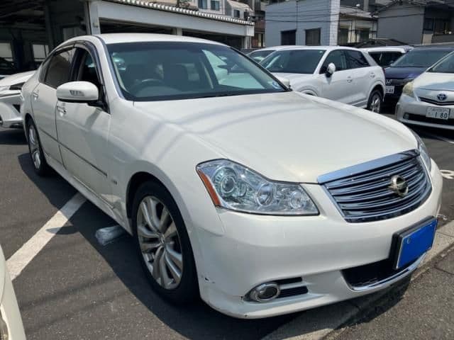 NISSAN