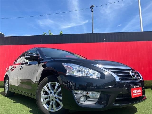 NISSAN