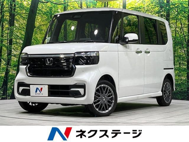 HONDA N BOX CUSTOM 4WD