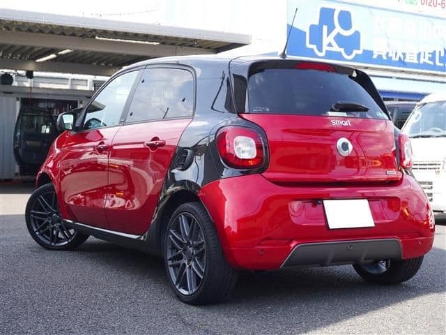 Car thumbnail 4