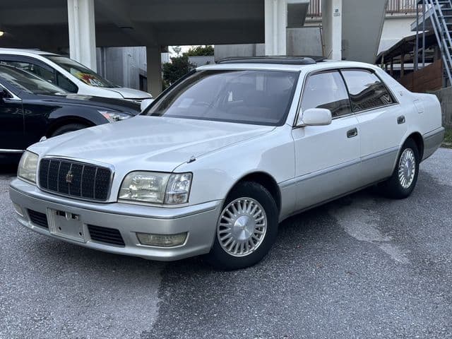 TOYOTA CROWN MAJESTA