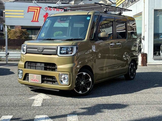 DAIHATSU WAKE