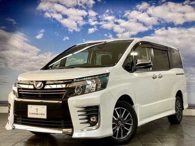 TOYOTA VOXY 4WD