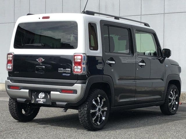Car thumbnail 3