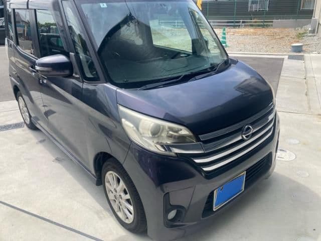 NISSAN