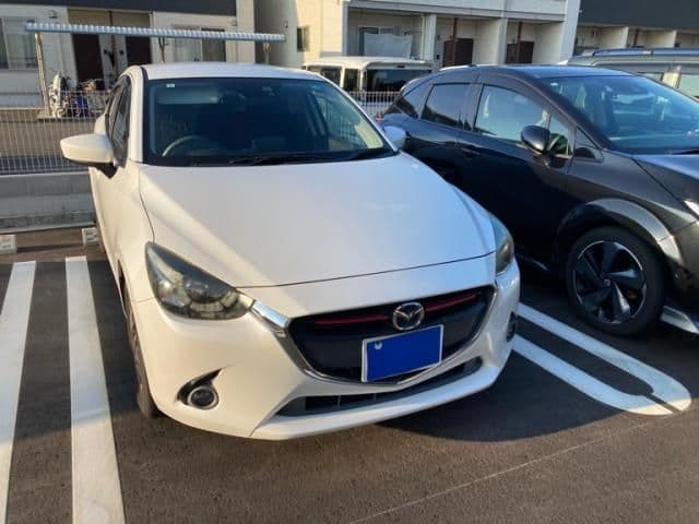 Car image 1