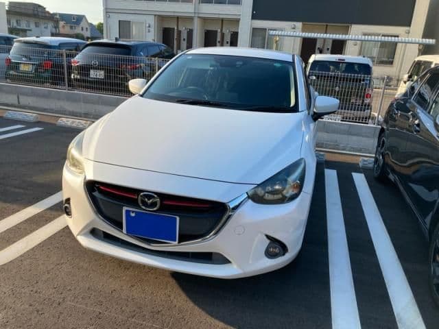 Car thumbnail 3