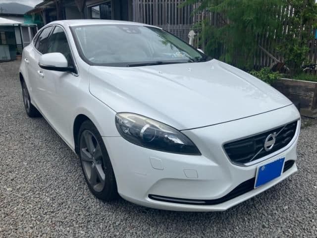 VOLVO VOLVO V40