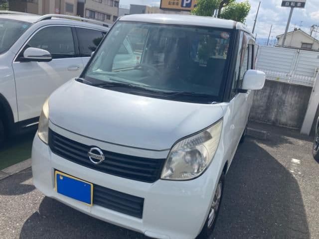 NISSAN