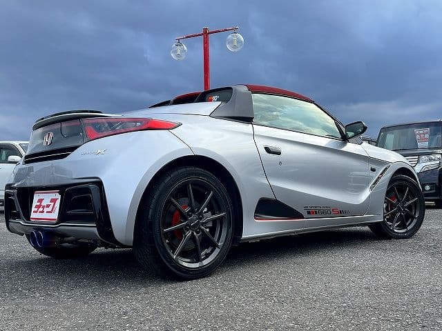 Car thumbnail 3