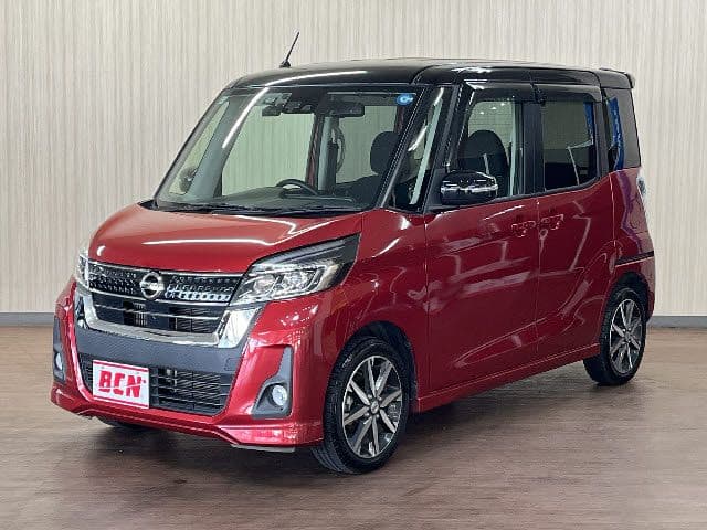 NISSAN