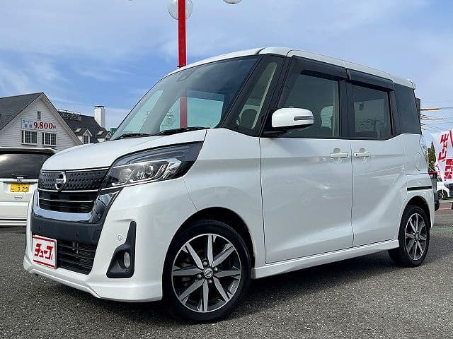 NISSAN