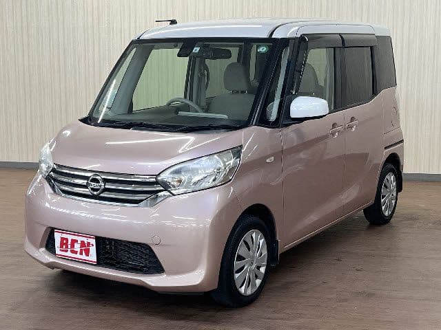NISSAN