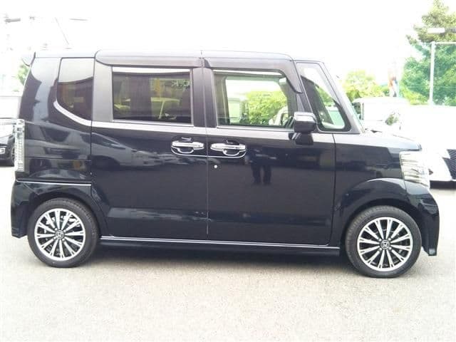 Car thumbnail 3