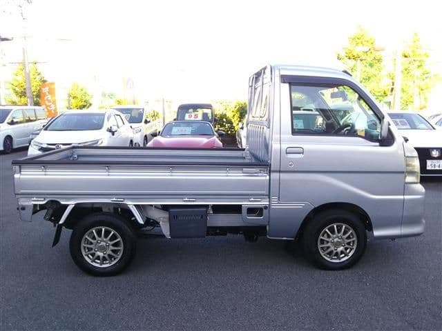 Car thumbnail 4