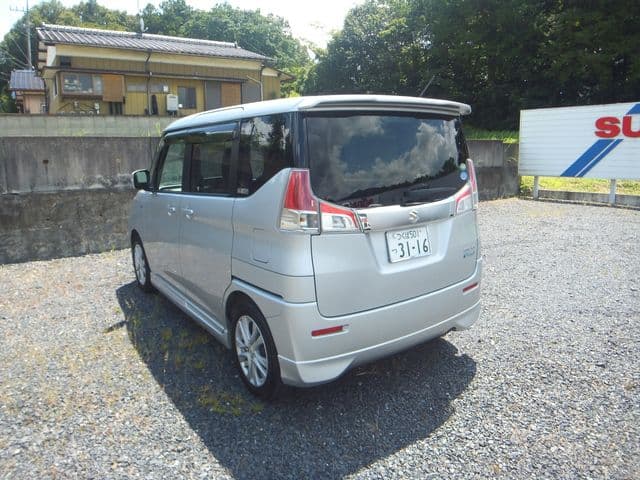 Car thumbnail 4
