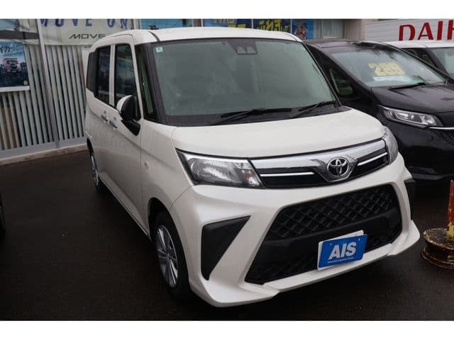 TOYOTA ROOMY 4WD