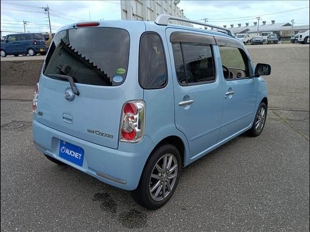 Car thumbnail 3