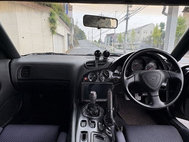 Car thumbnail 3