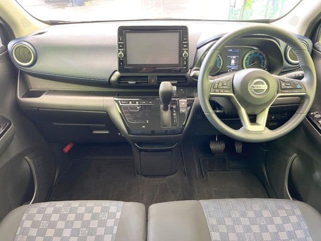 NISSAN