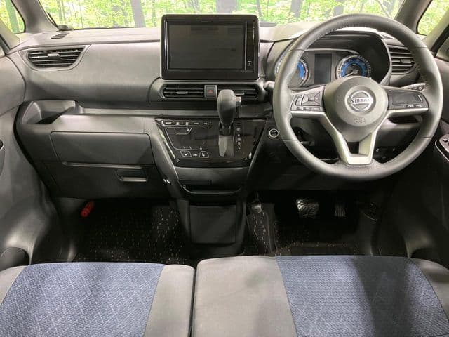 NISSAN