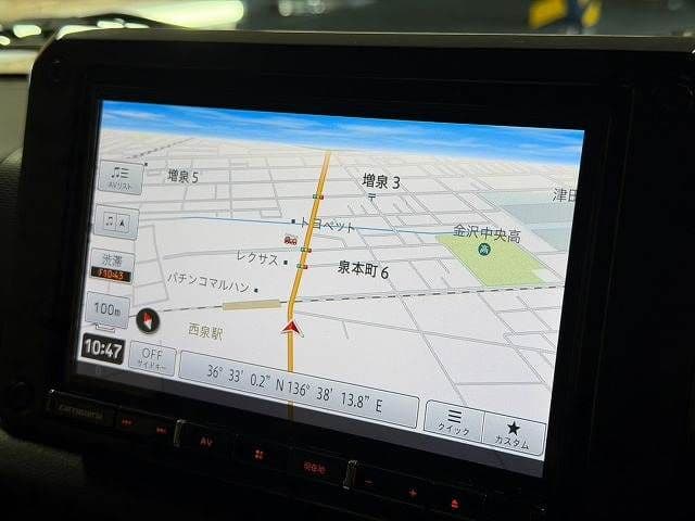 Car thumbnail 3