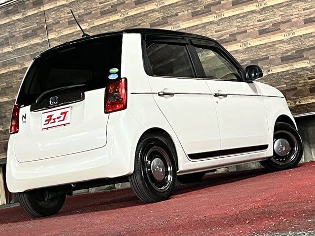Car thumbnail 3