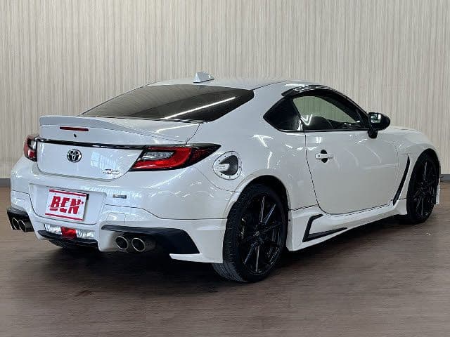 Car thumbnail 3