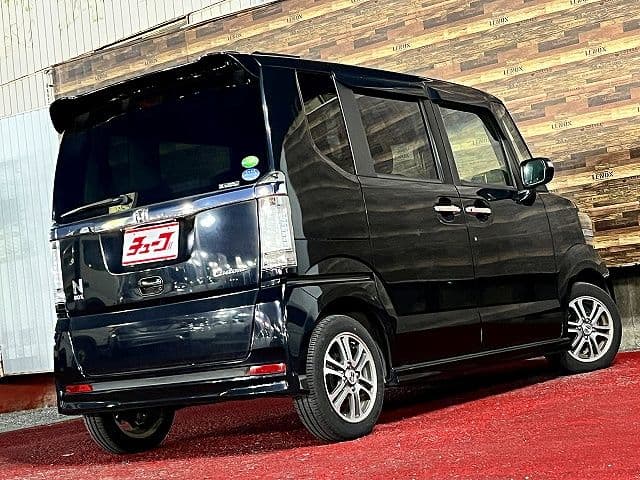 Car thumbnail 3
