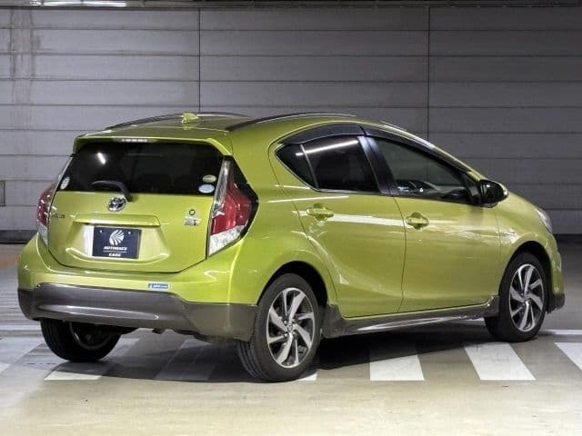 Car thumbnail 3