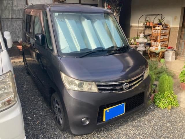 NISSAN