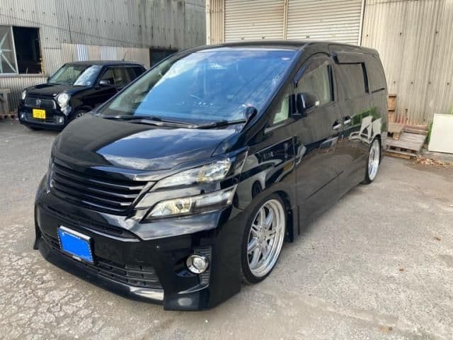 Car image 1