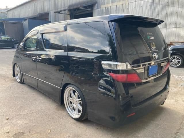 Car thumbnail 4