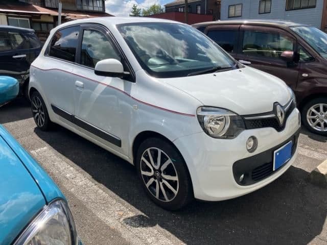 RENAULT